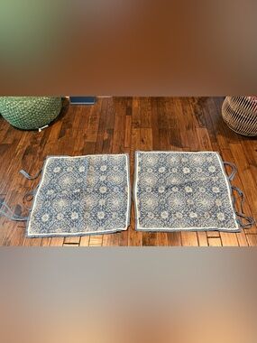 Pottery Barn Blue & White Euro Pillow Shams – Set of 2 Quilted Tie Closure